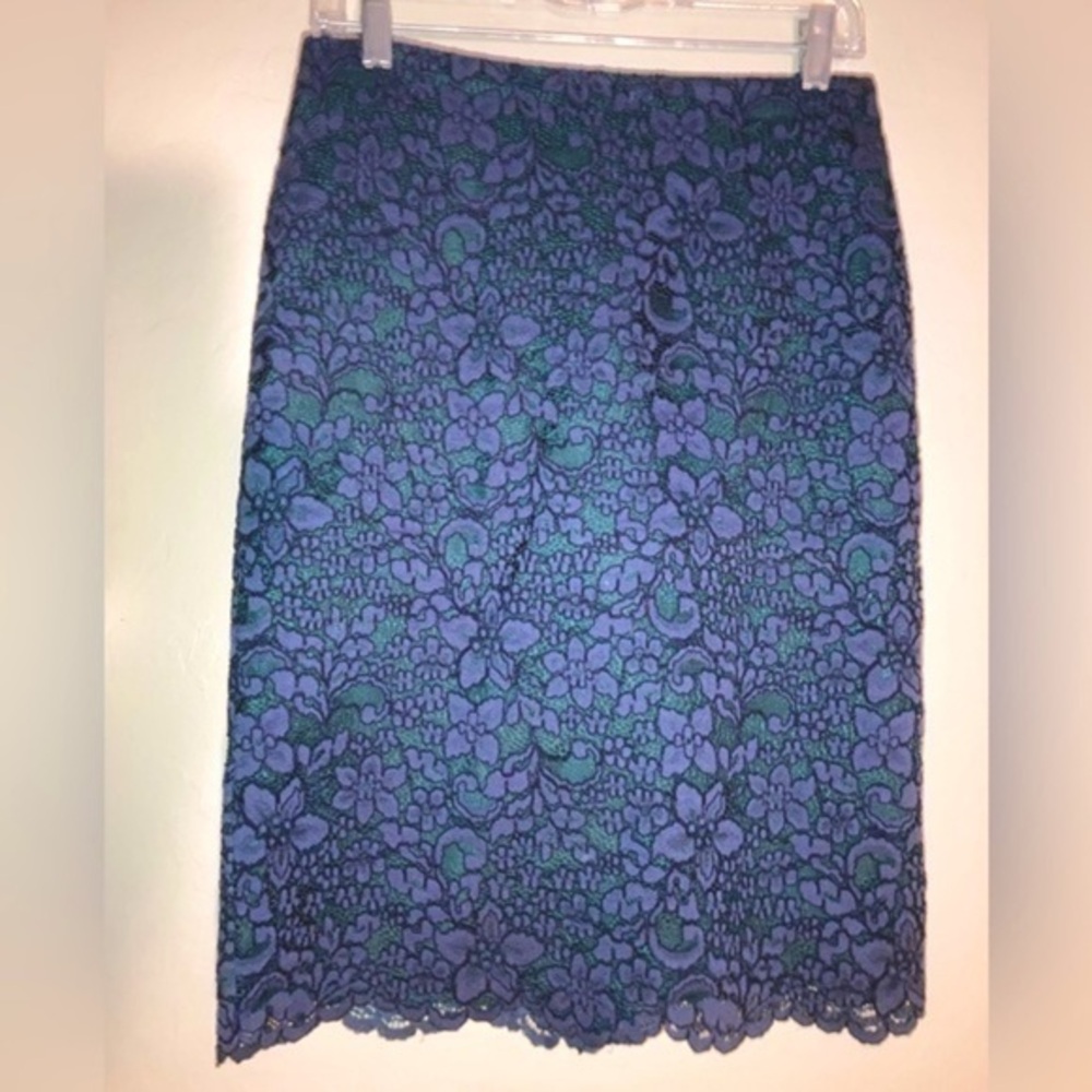 🎉🎉Host Pick🎉🎉 Tory Burch Navy Blue & Dark Forest Green Lace Skirt size 2